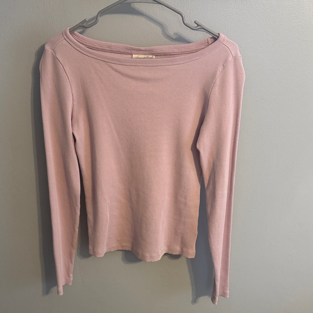 Women’s pale pink ribbed boat neck top